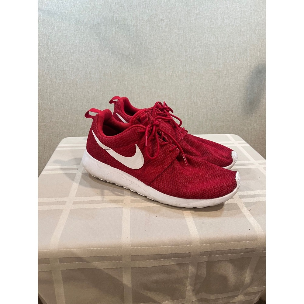 Nike Roshe One Mens 9.5 Gym Red White Mesh Sneakers 511881-612
